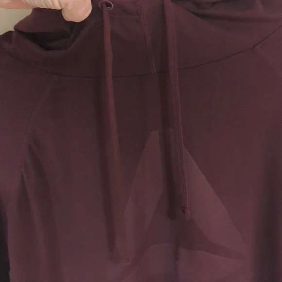 Reebok lightweight hoodie, Size M - Picture 5 of 9